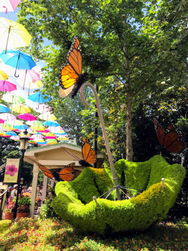 Umbrella plant sculpture