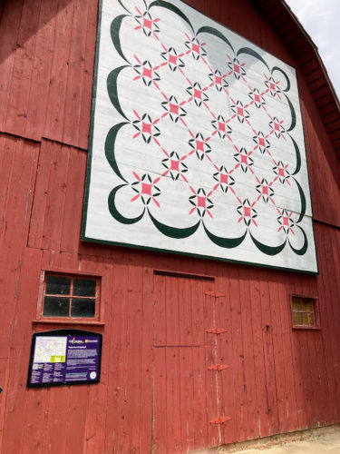 quilt mural at bonneyville mill